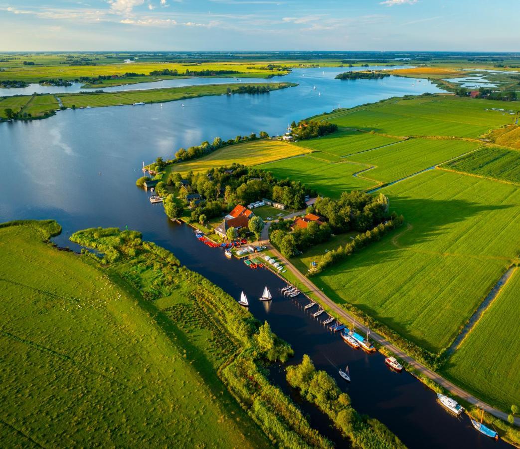 Pean-buiten Waterlodges Nes  Exterior foto