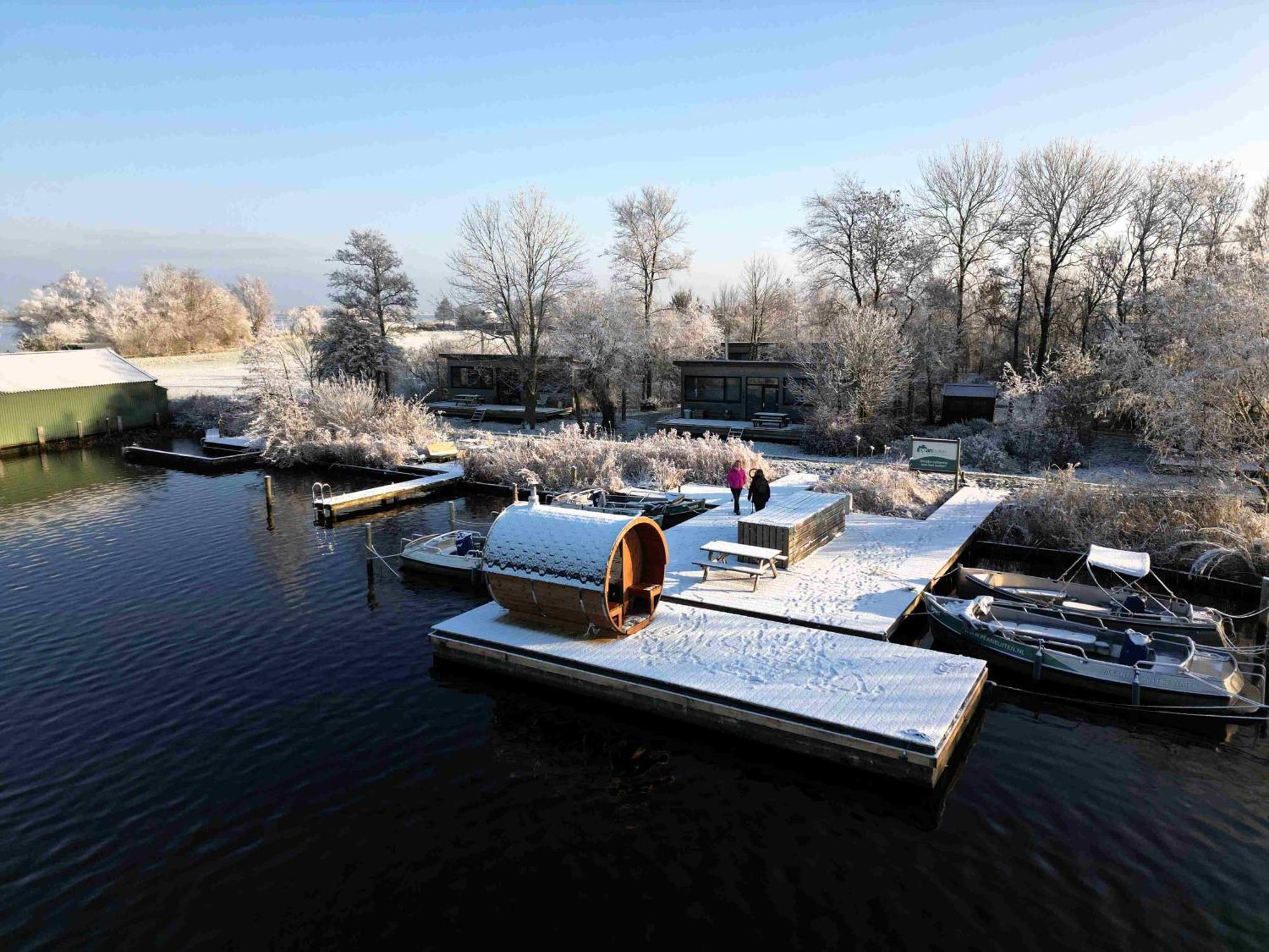 Pean-buiten Waterlodges Nes  Exterior foto