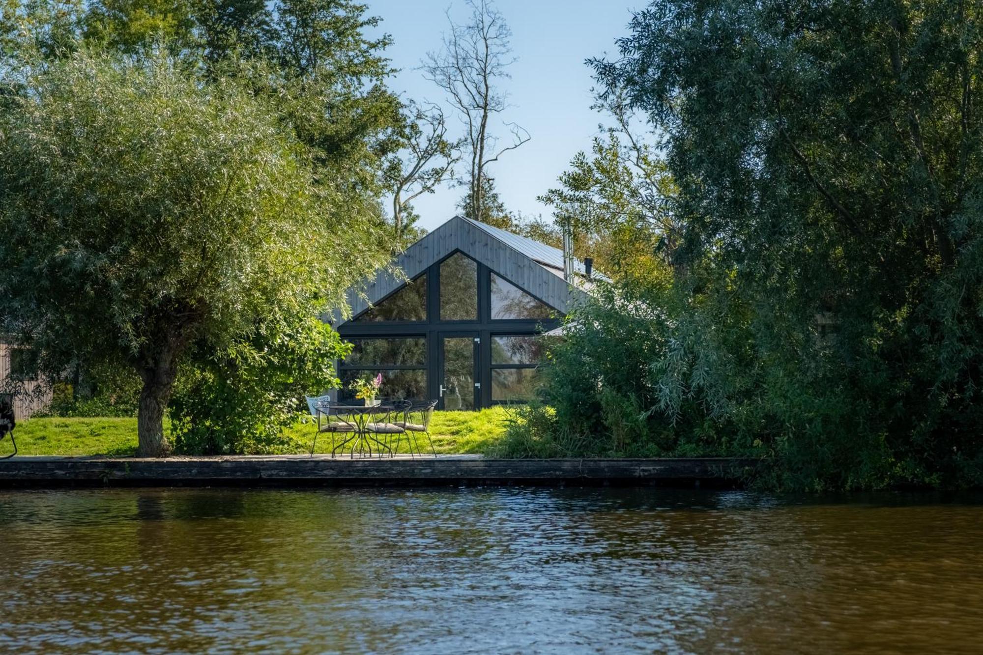 Pean-buiten Waterlodges Nes  Exterior foto